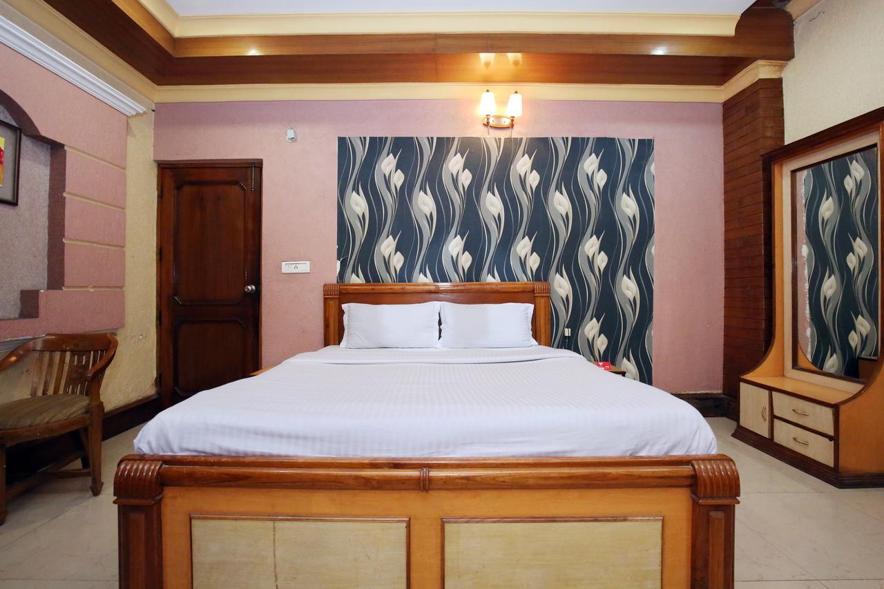 Capital O 10990 Hotel Gobind Regency Zirakpur エクステリア 写真