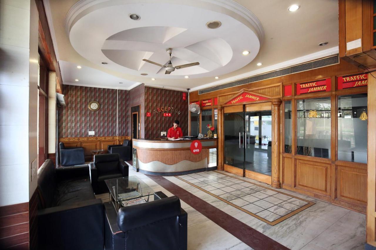 Capital O 10990 Hotel Gobind Regency Zirakpur エクステリア 写真