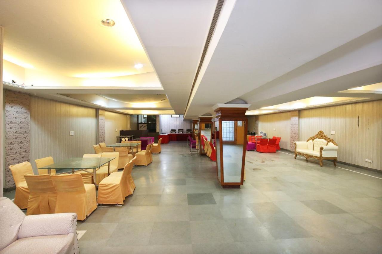 Capital O 10990 Hotel Gobind Regency Zirakpur エクステリア 写真