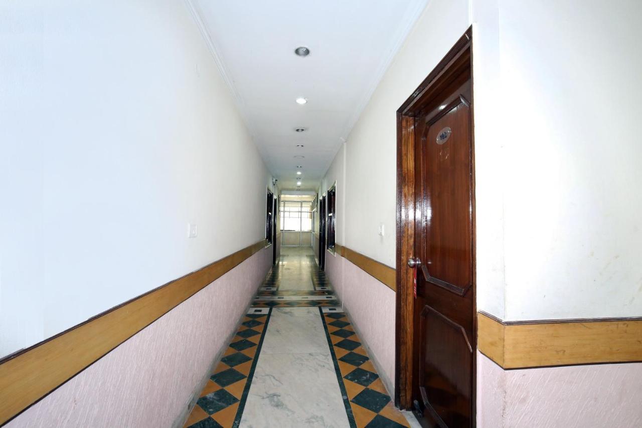 Capital O 10990 Hotel Gobind Regency Zirakpur エクステリア 写真
